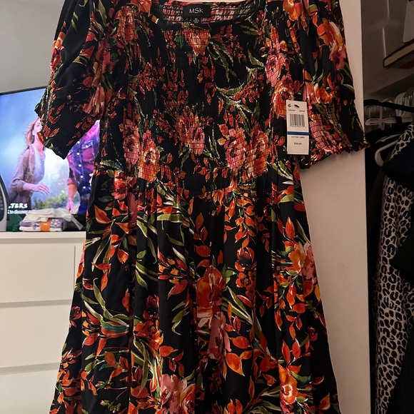 Brand new black floral mini dress XL - Picture 4 of 7